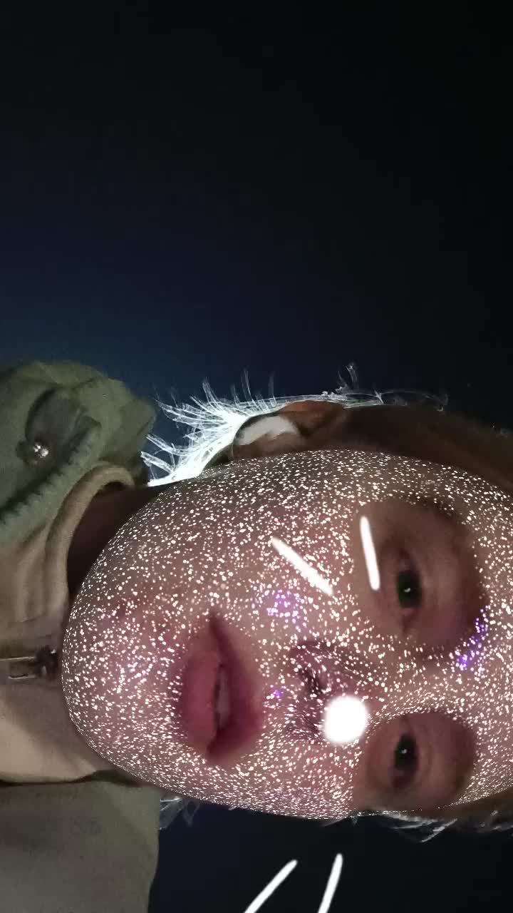 @Алинка😅❤