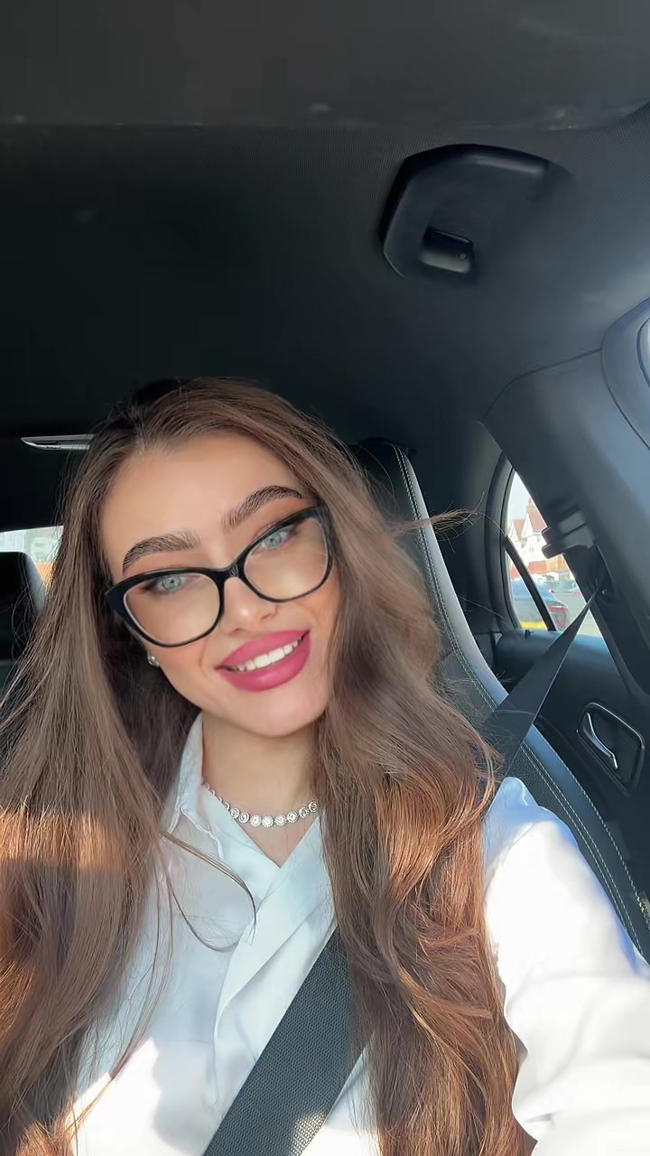 @Daniela Stan | 📍London