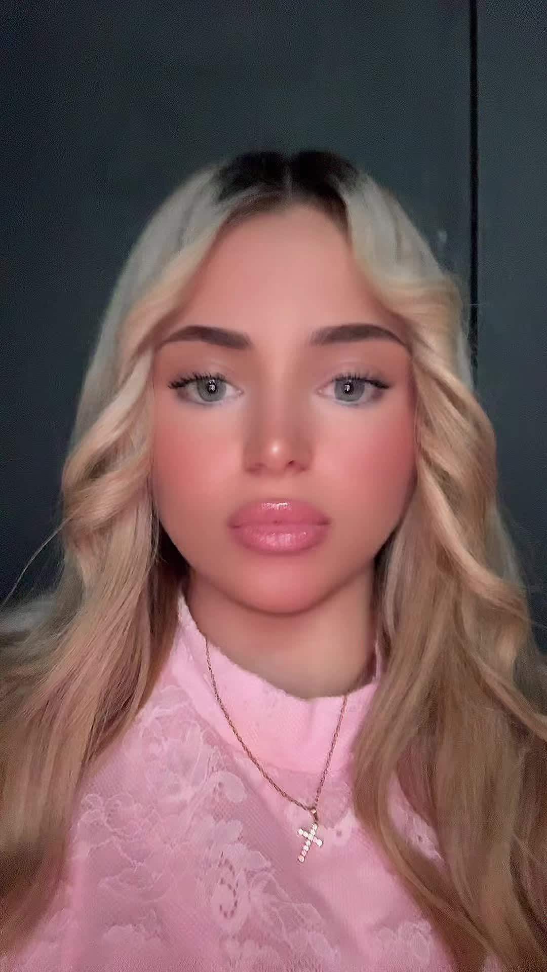 @Notlauradaly