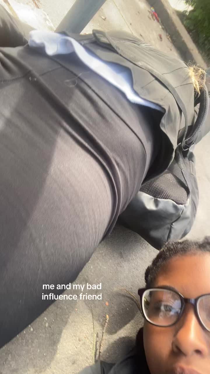 @&egrave;llaa.