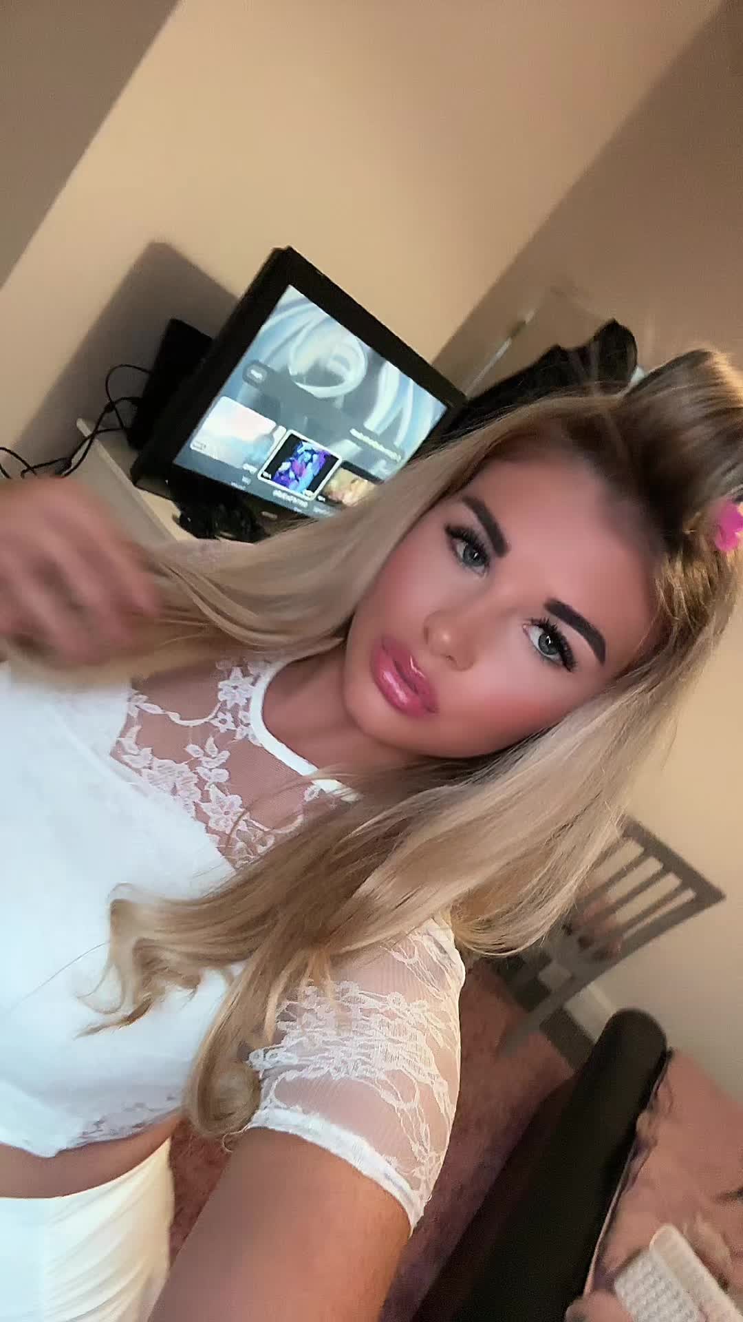 @siennaellex
