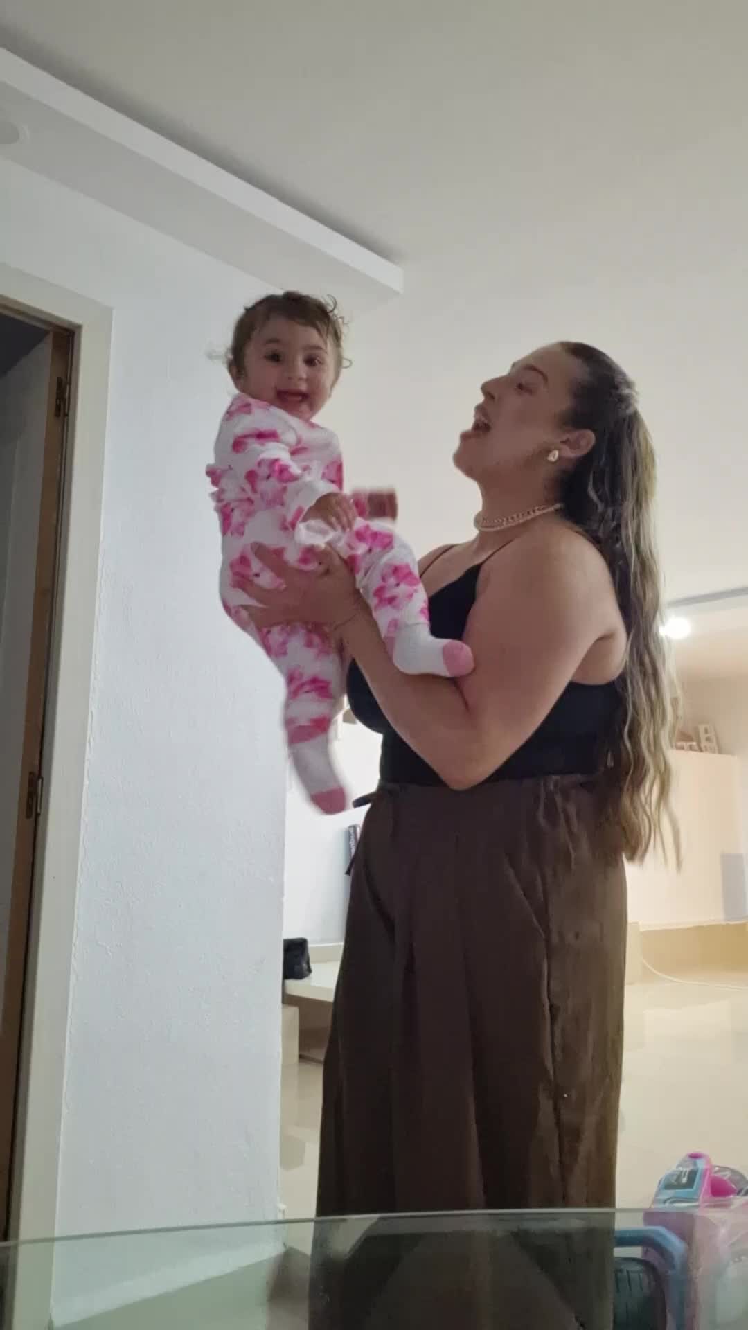 @sarakmoreno