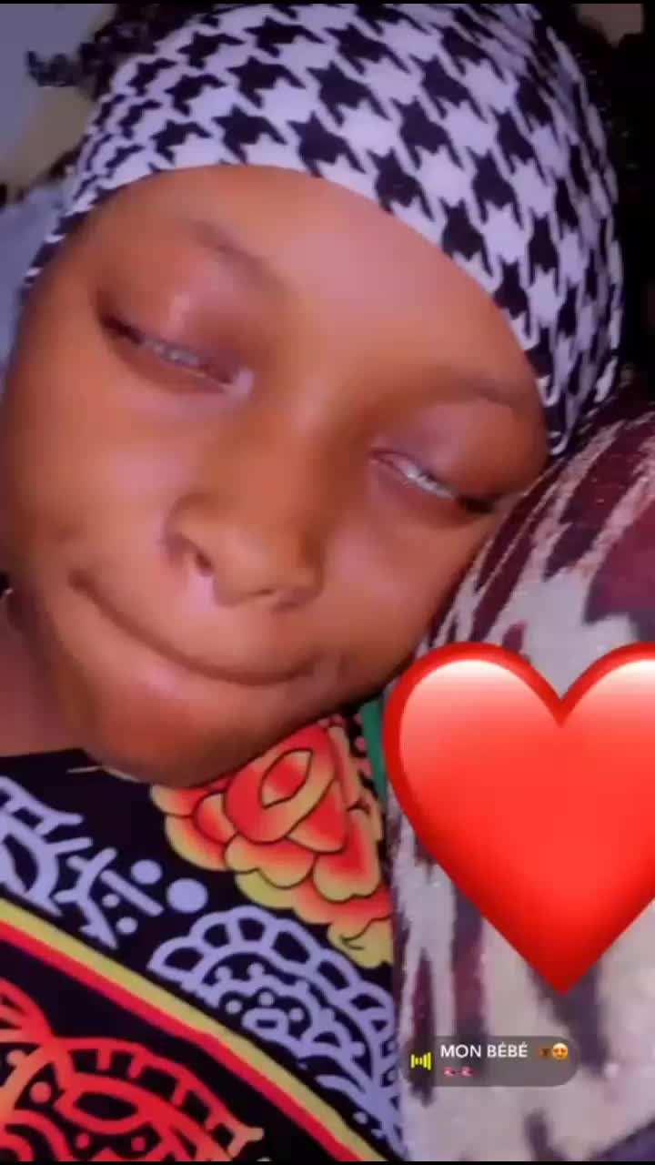 @ëlÿ star la canadienne 🍓🇨🇦