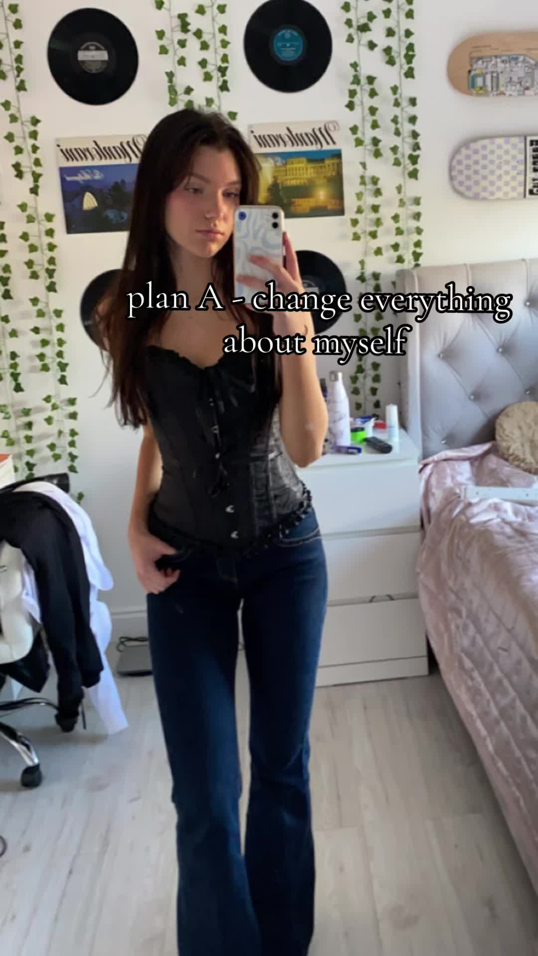 @1llegallybl0nde