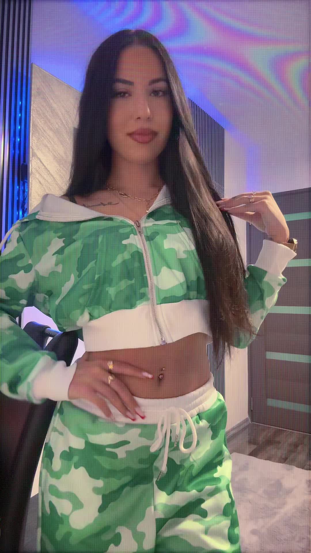 @𝓥𝓪𝓷𝓮𝓼𝓼𝓪