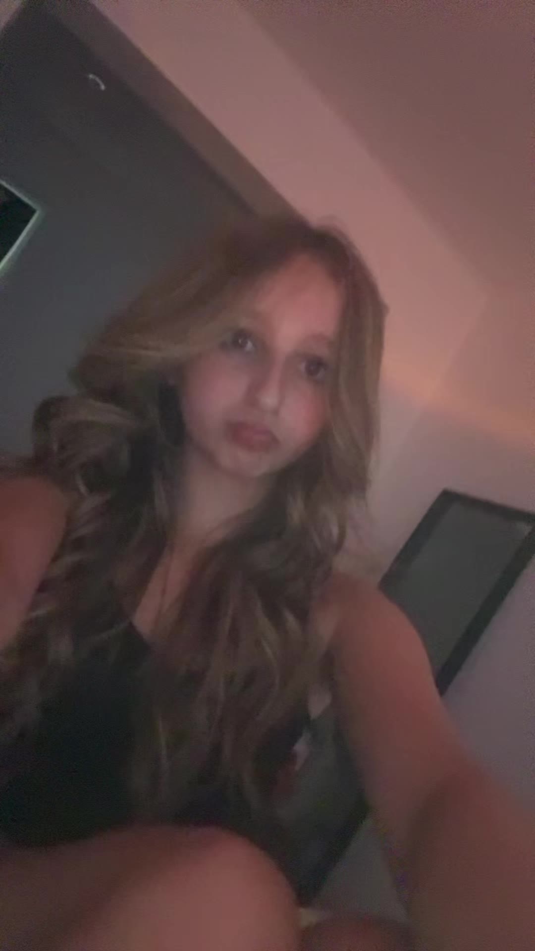 @￴