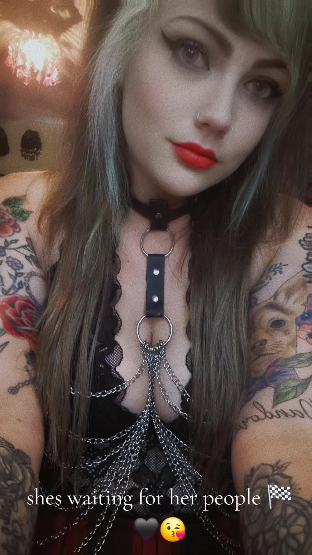 @HayleyCakes