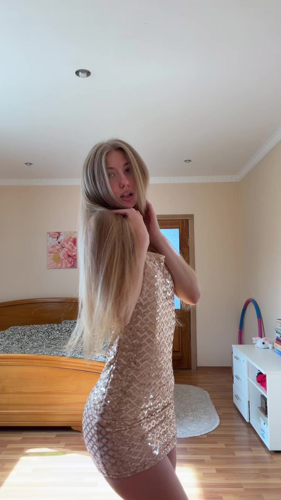 @Blondinka