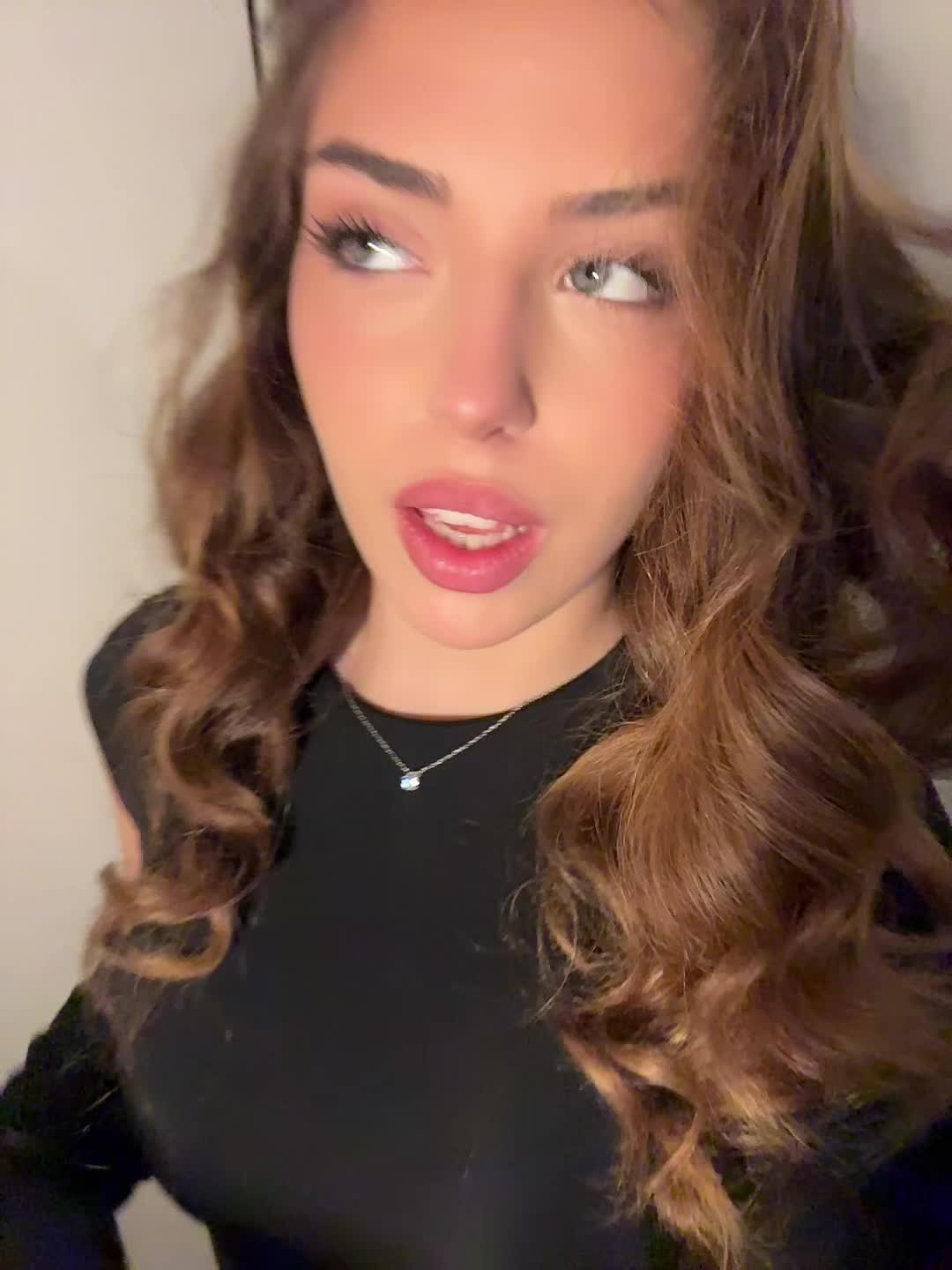 @victoriatraverso