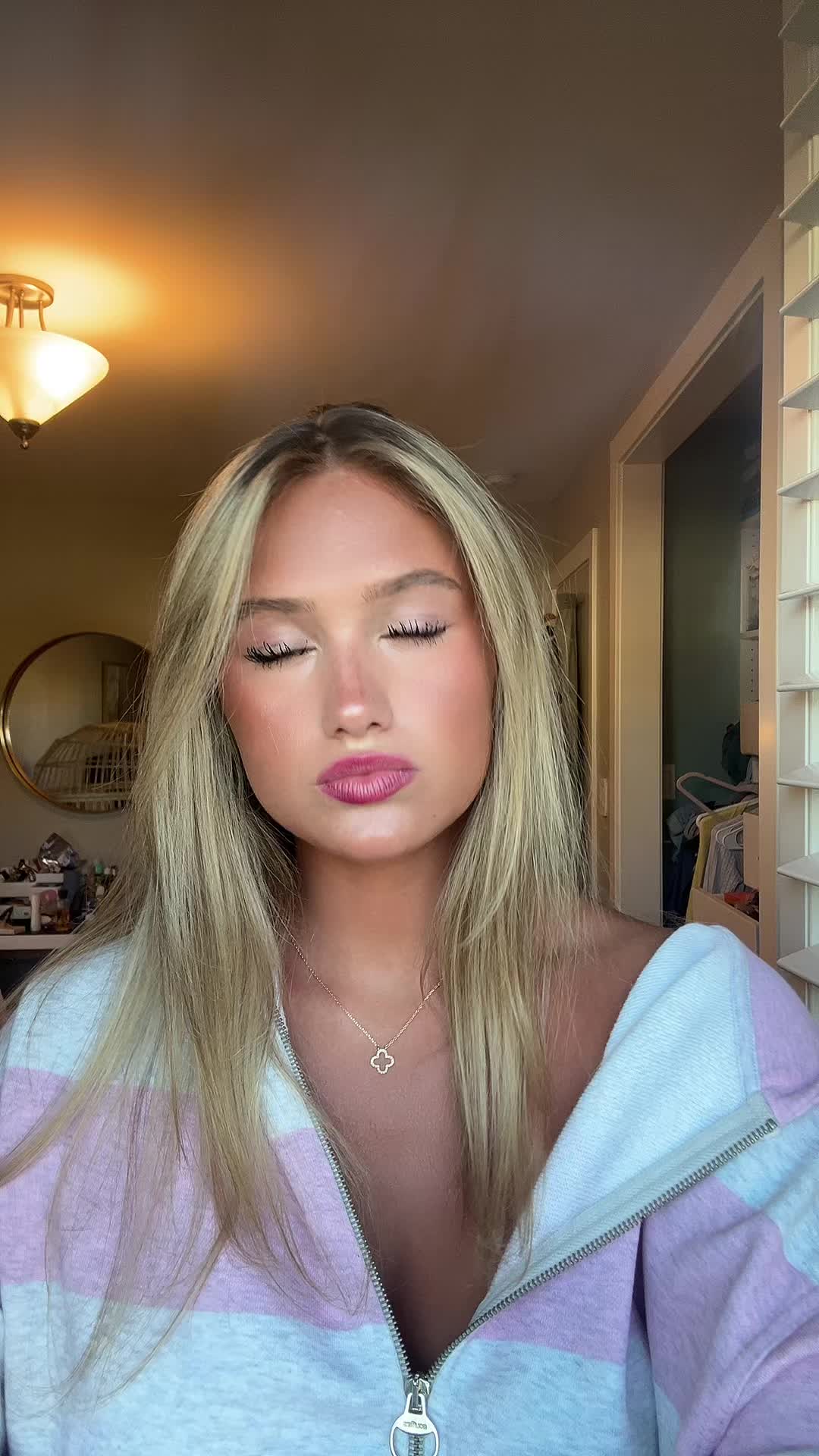 @😝🌊✌️💕🏃&zwj;♀️