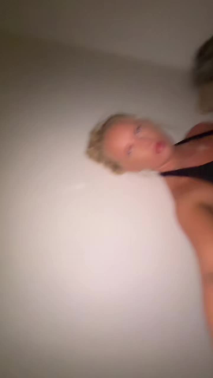 @yrmamibadgalllminauu
