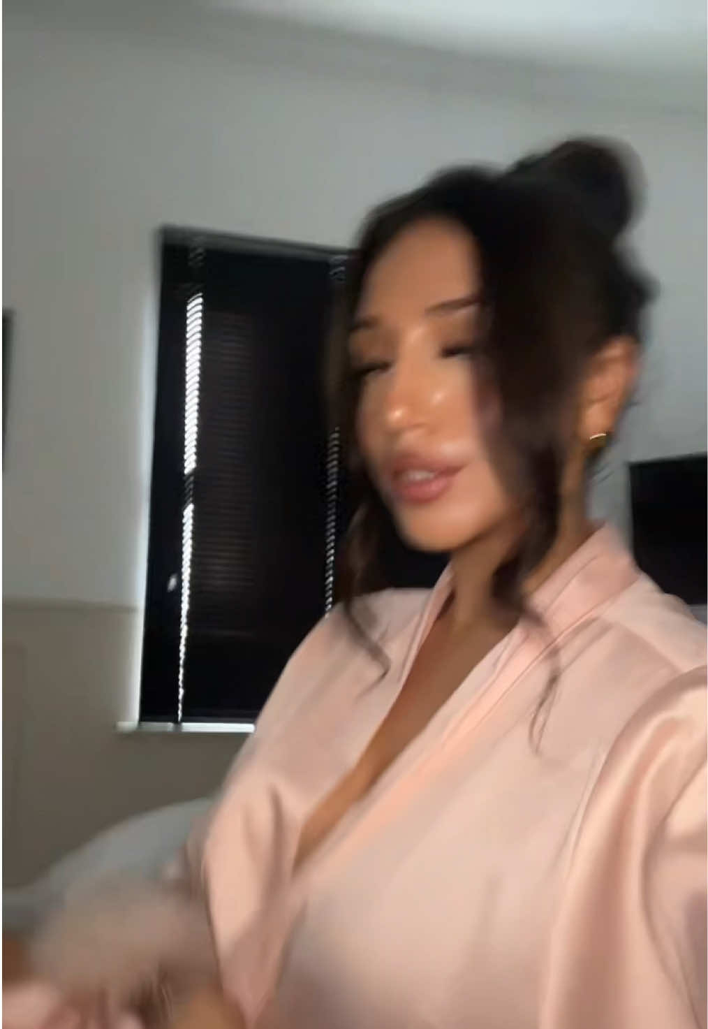 @s j
