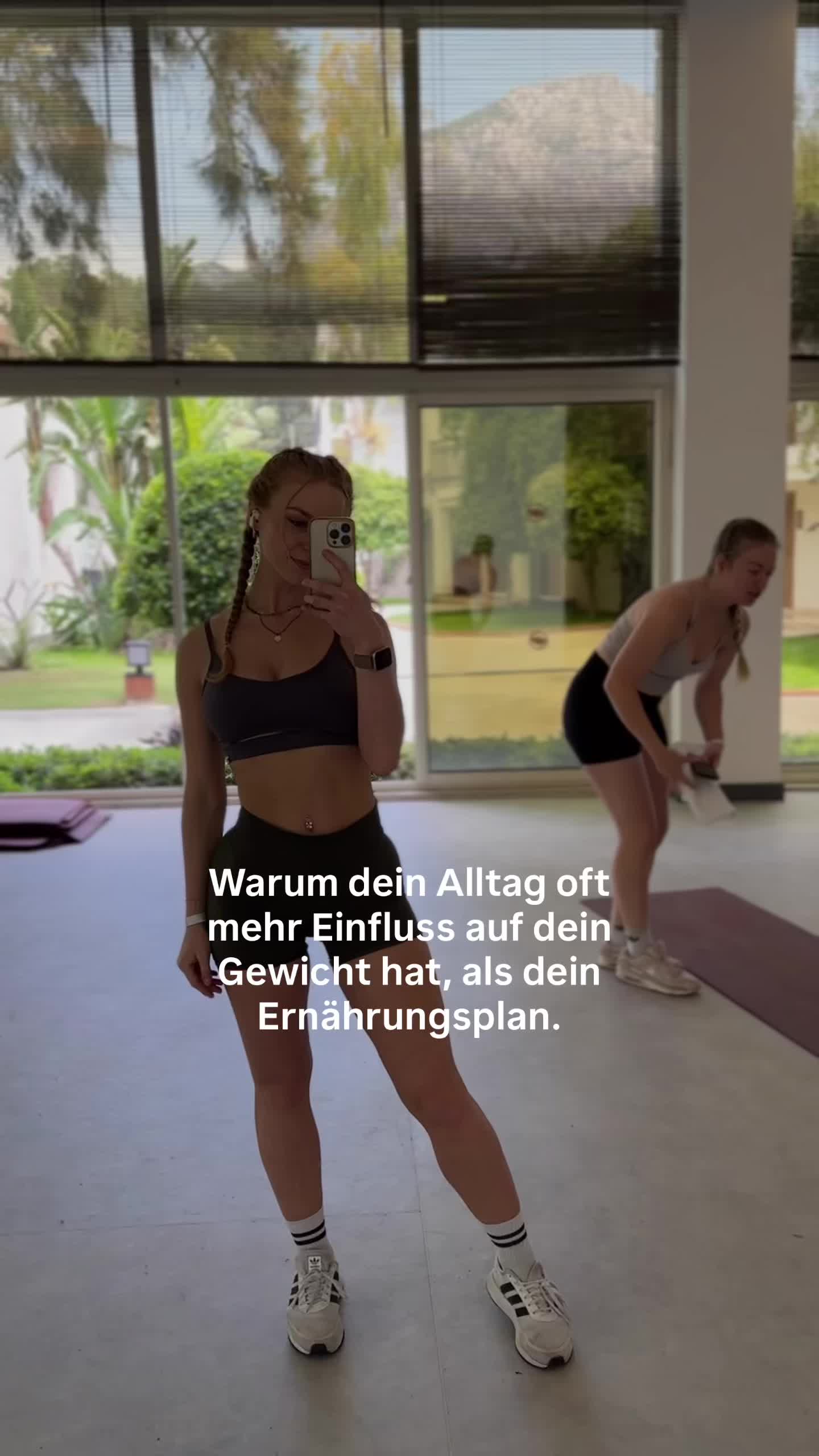 @celinastr_