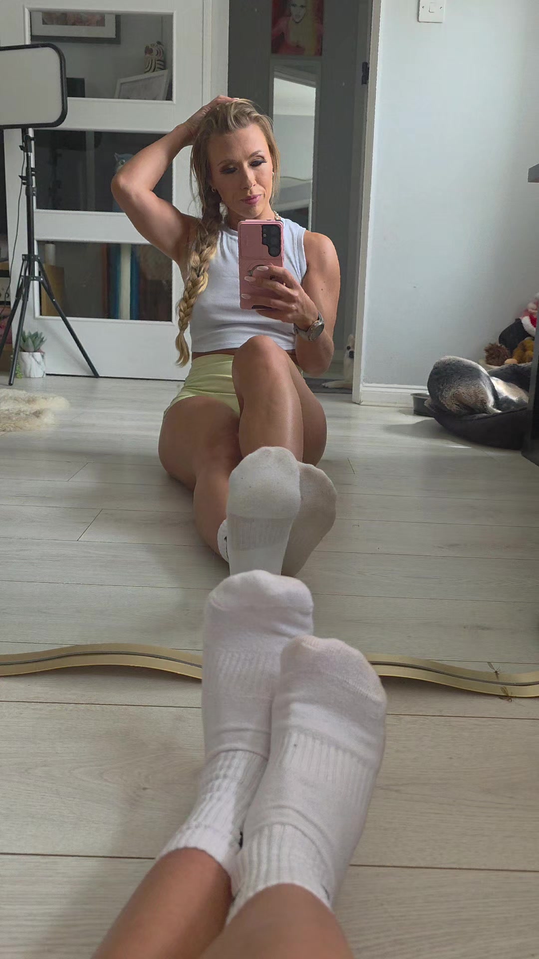 @themichellemoist