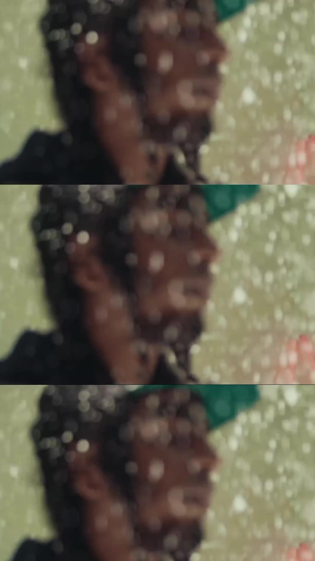 @#𖦹