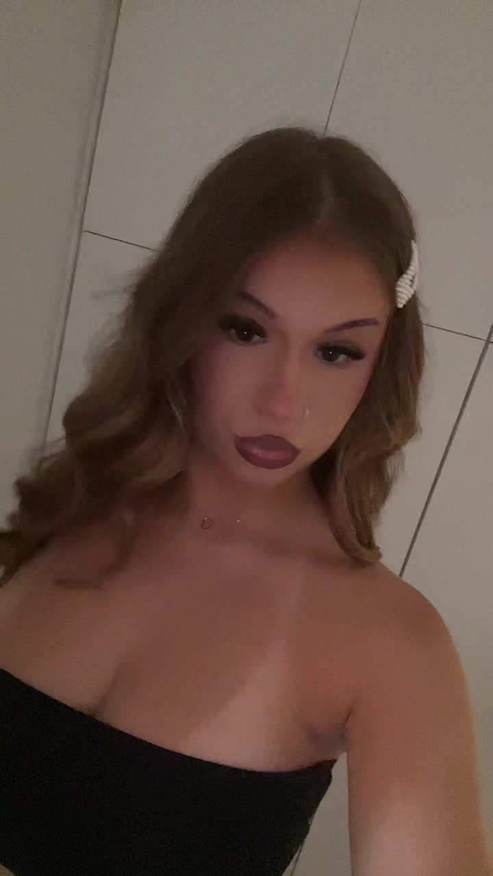@𝒗𝒆𝒓𝒐𝒏𝒊𝒄𝒂🧿