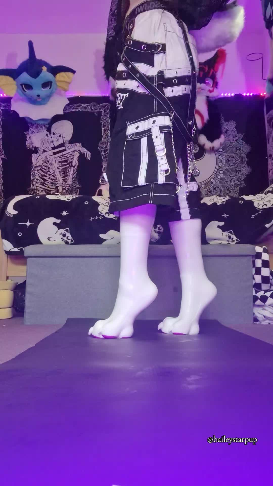 @Bailey (lilpixiekitten)