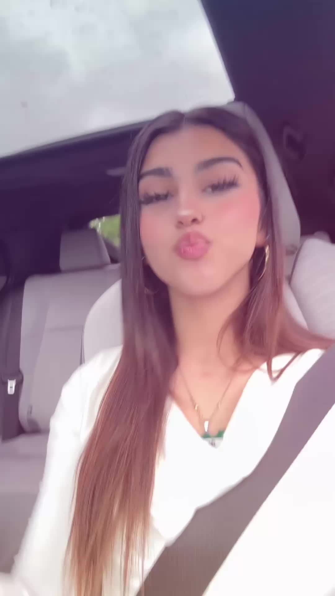 @𝐌𝐢𝐥𝐢🎀