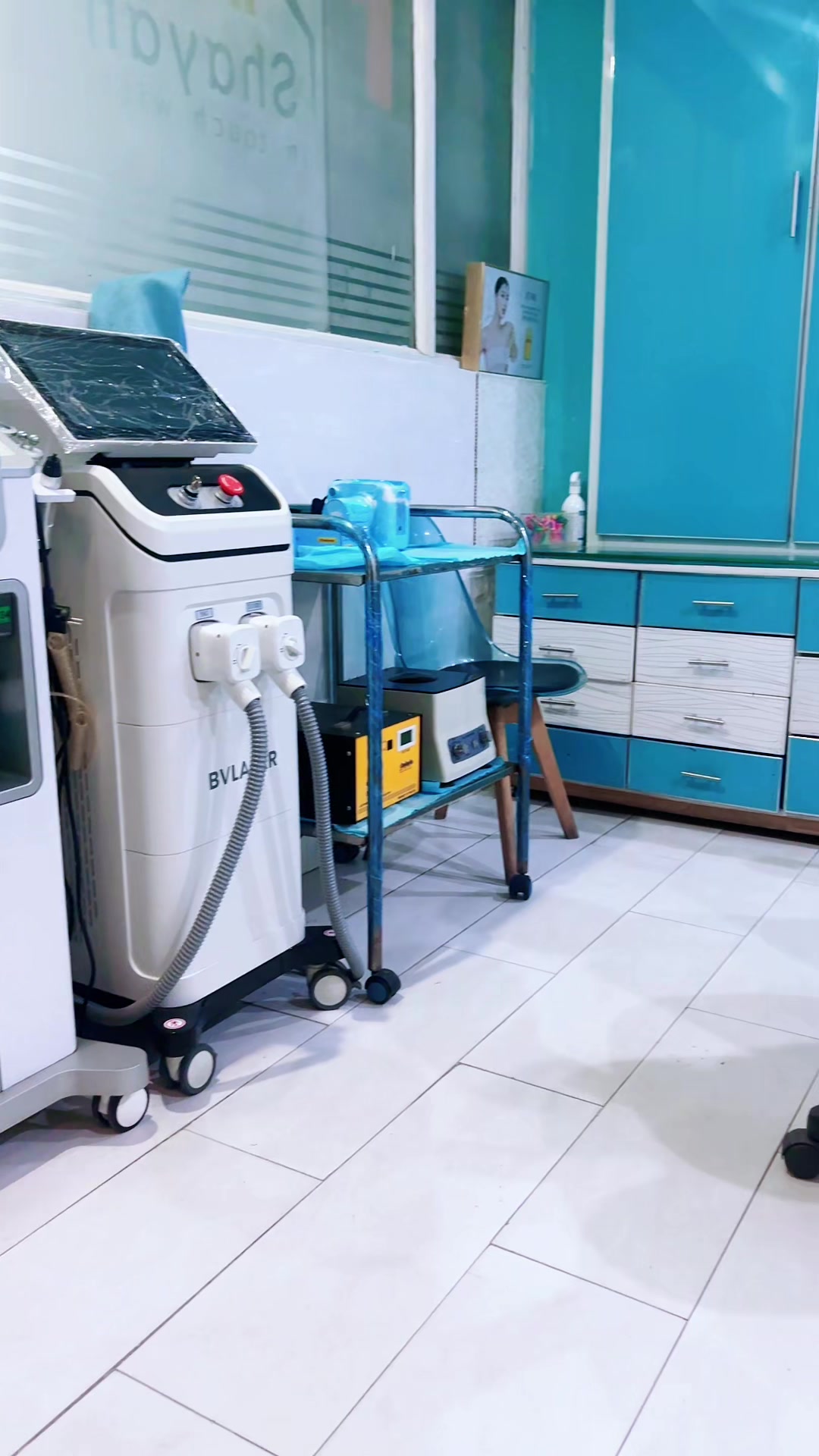 @Dr. Afsoon Kakar.(dentist🦷)