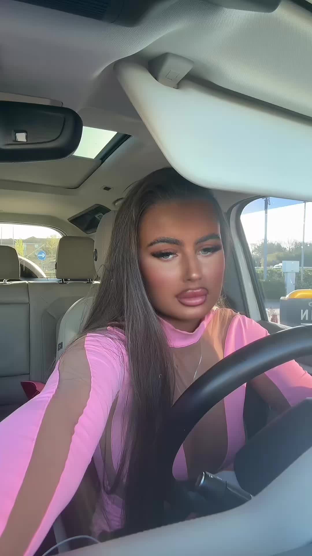 @Katieannh20