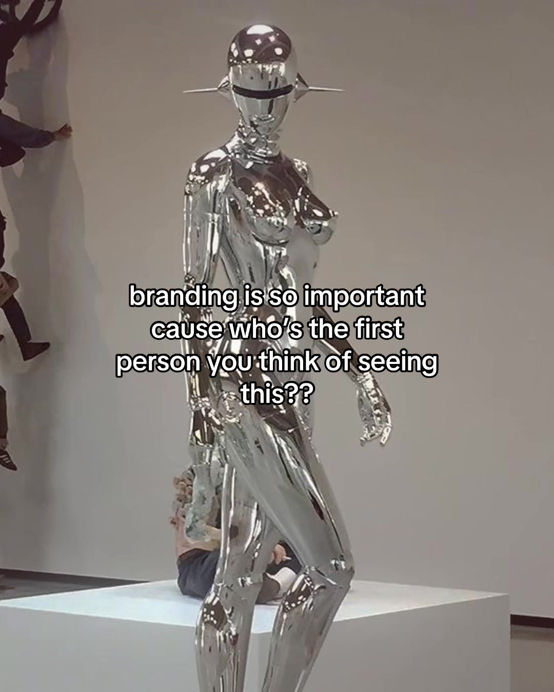 @⃟