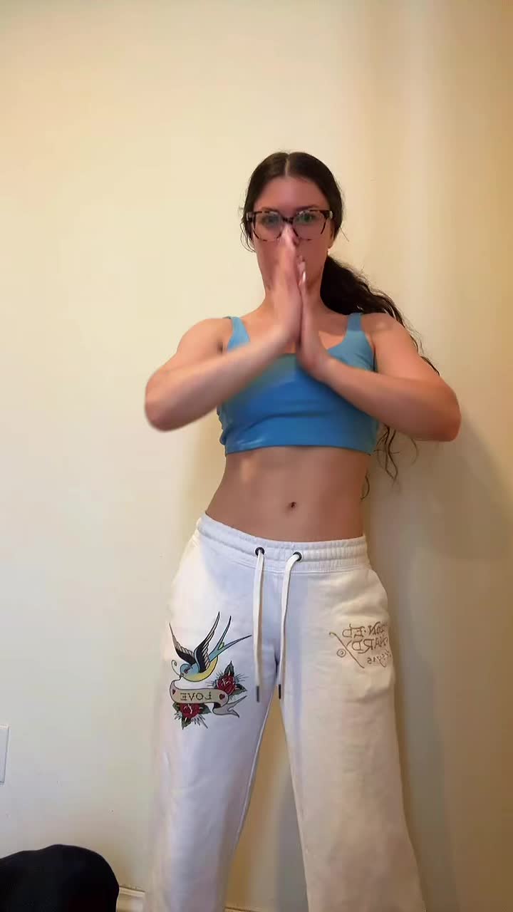 @whodoesshethinksheis111