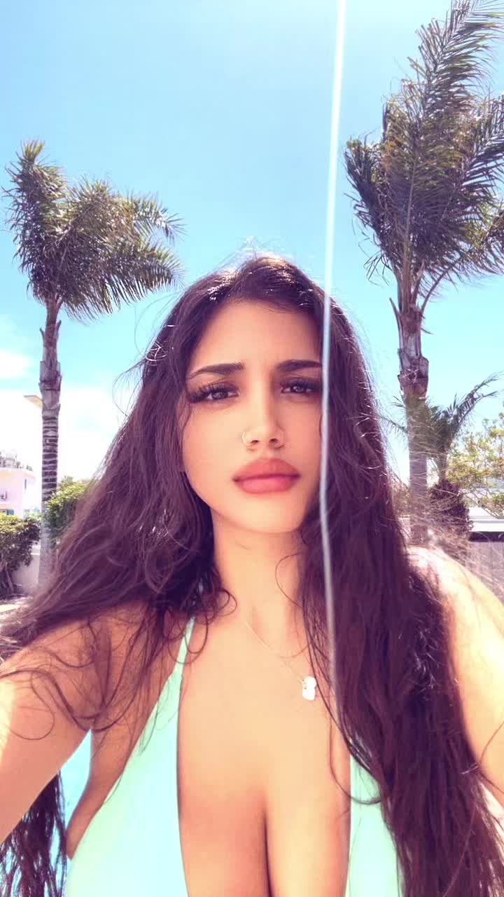 @s j