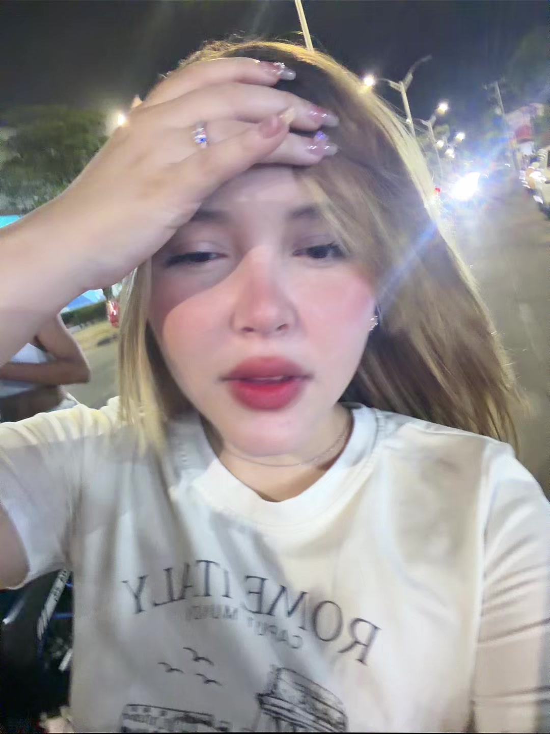 @rousita🪭