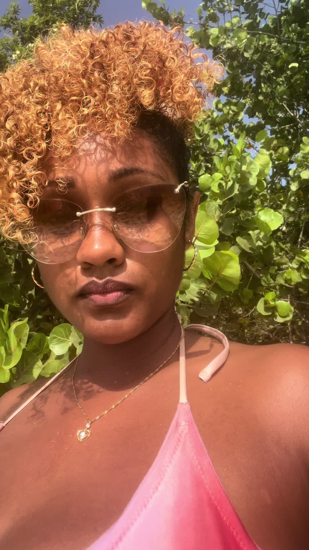 @A-M-A-N-D-A 🌞🥥