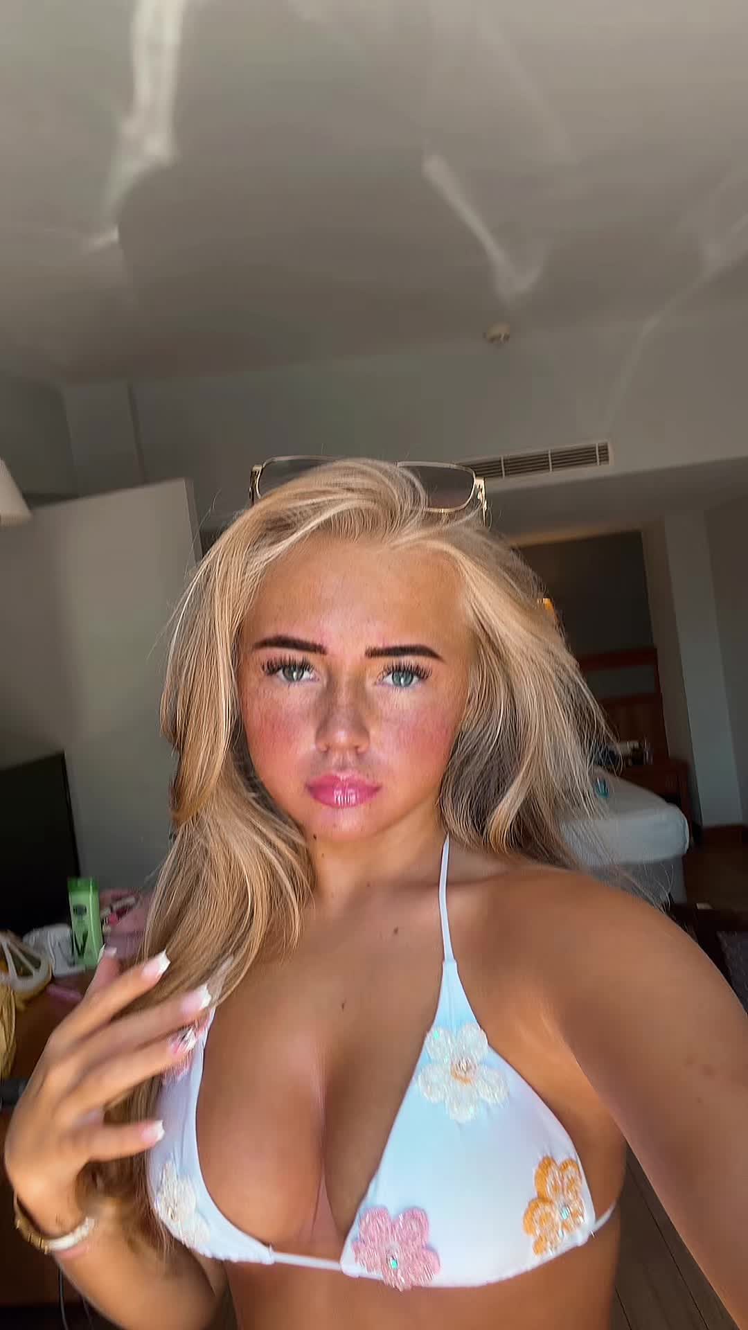 @Annaliseconnorss