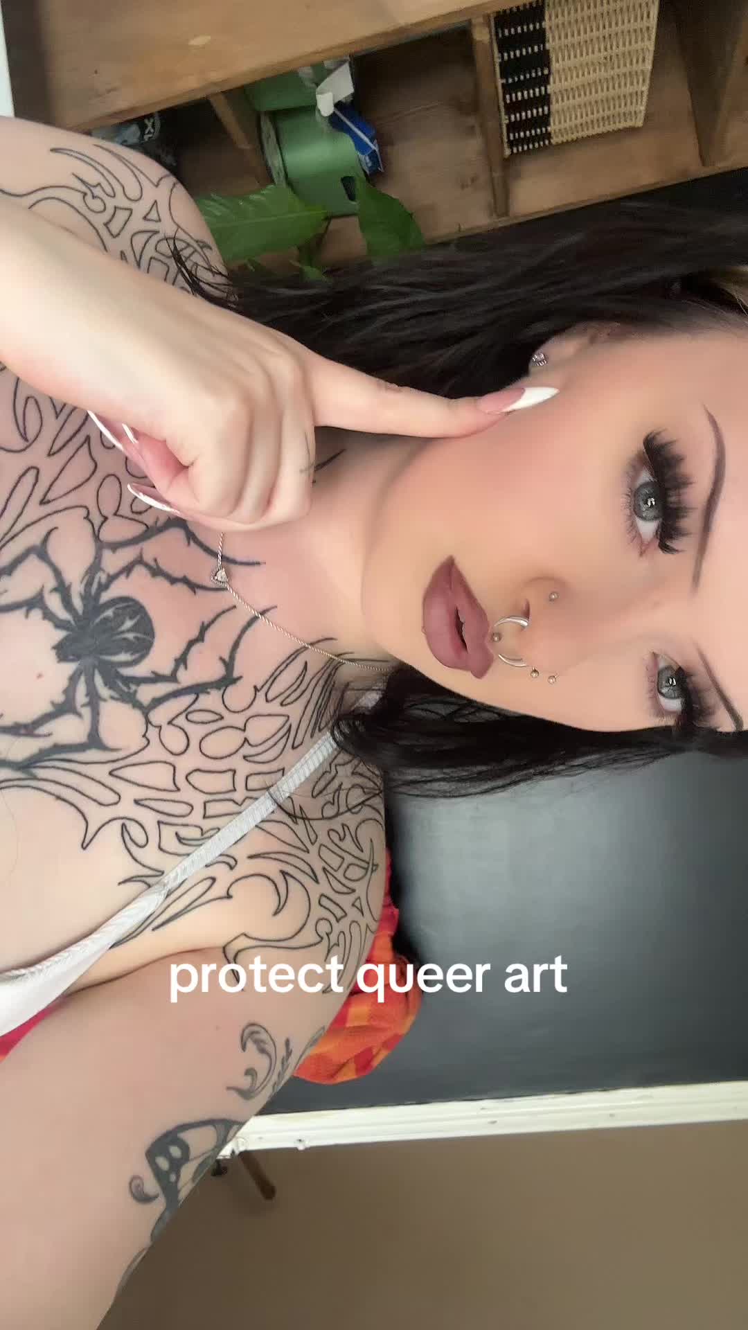 @FRANKIE โง