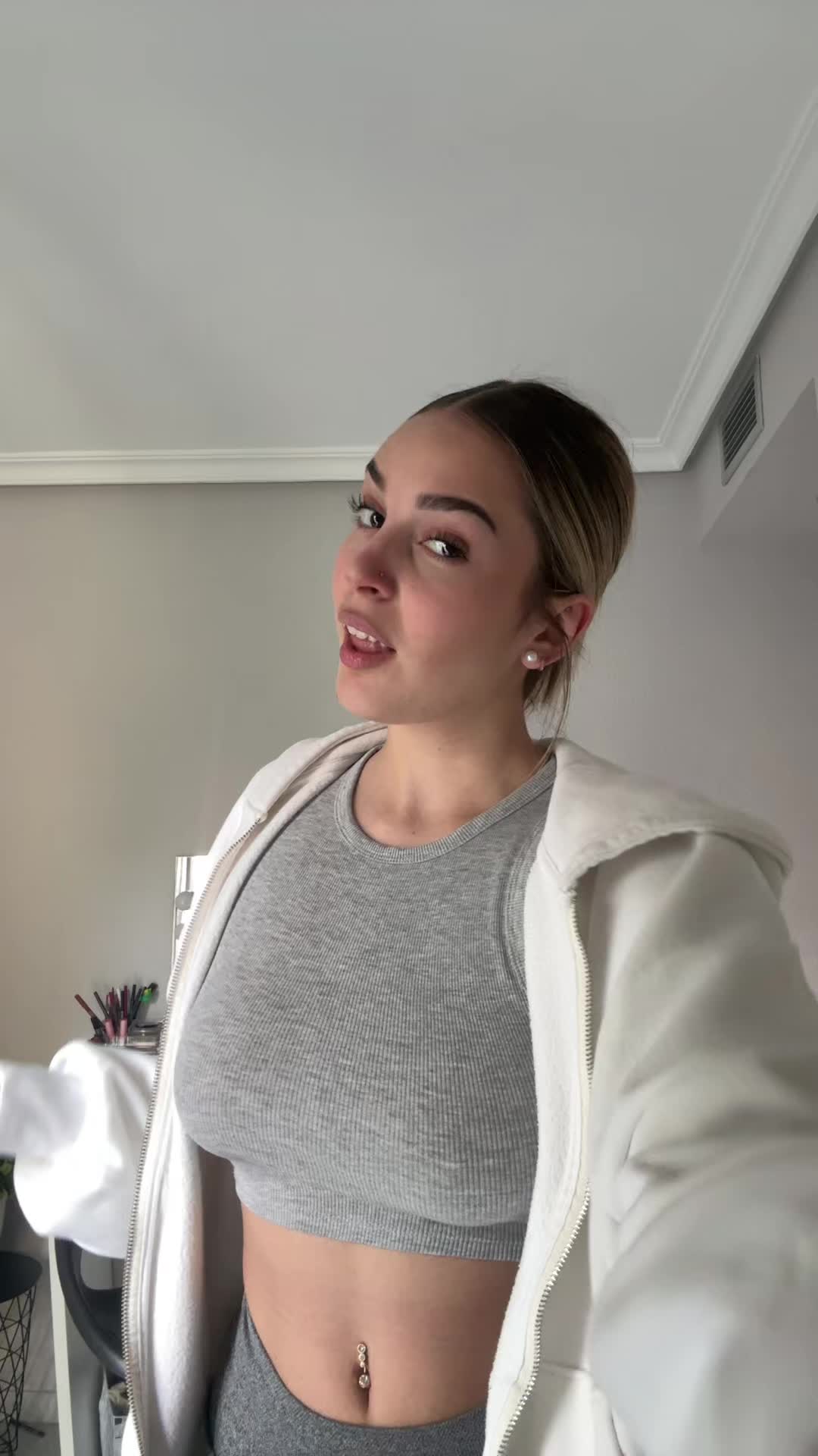@Ana hoyos