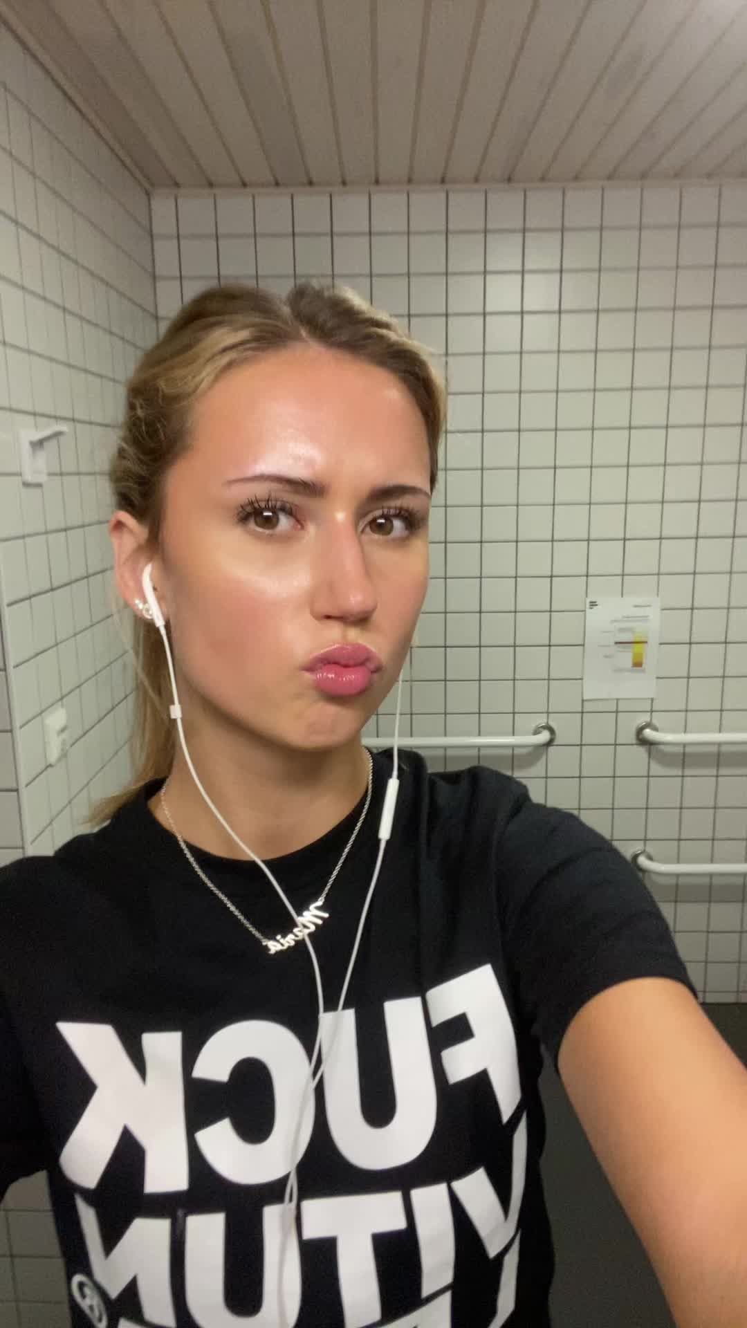 @maria