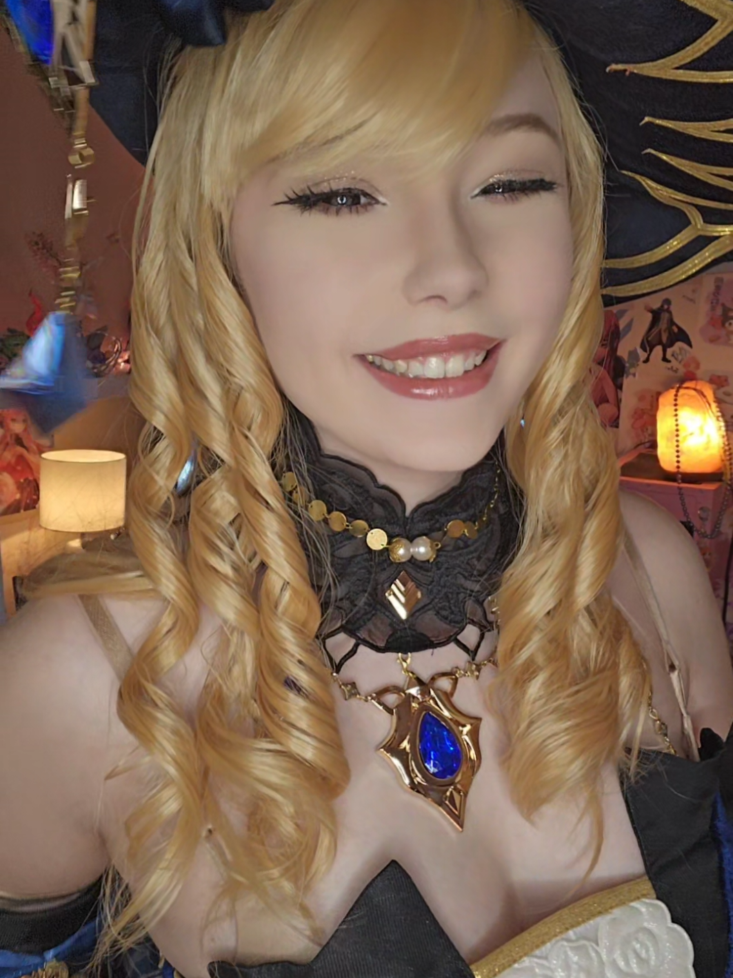 @୨ৎLaura