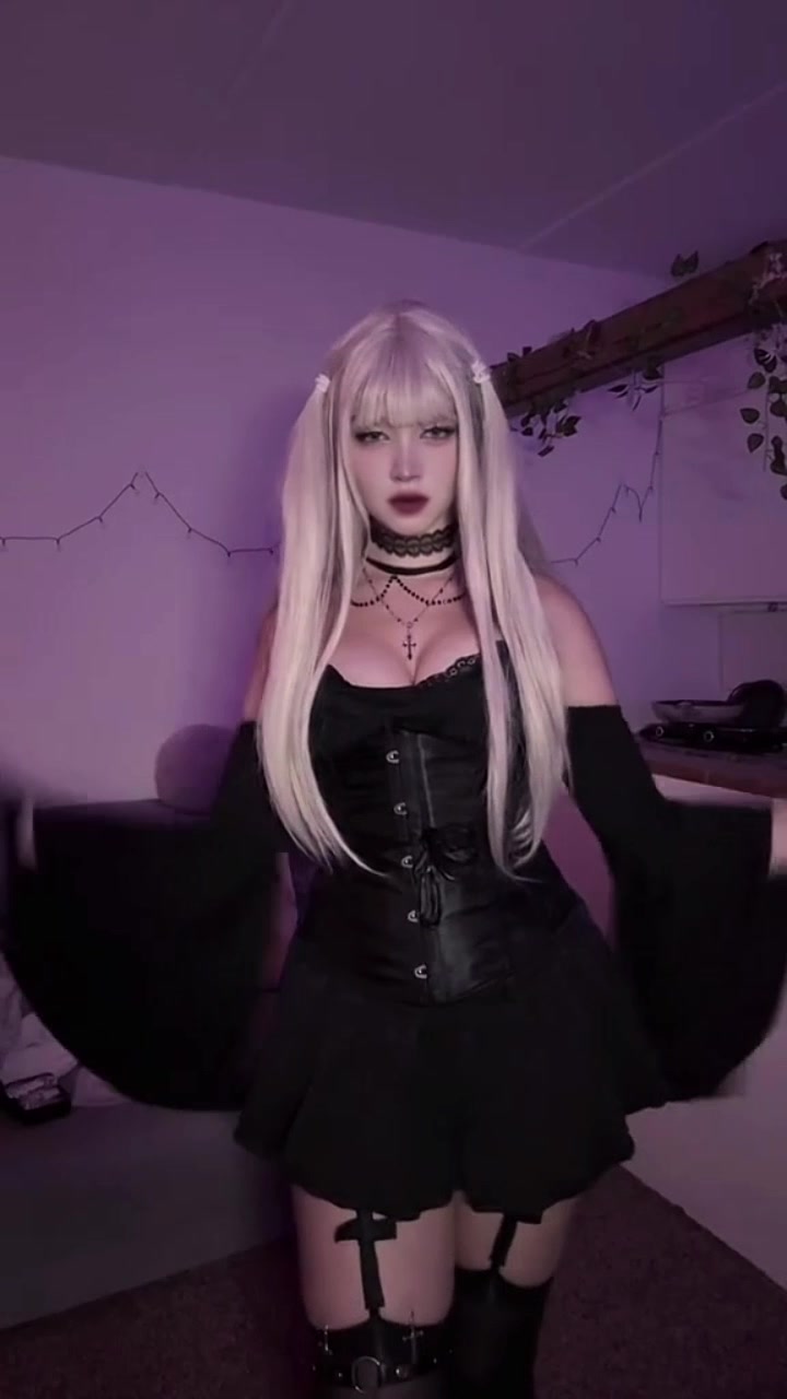 @Nefretta