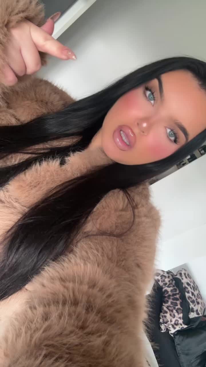 @Maya🇵🇰