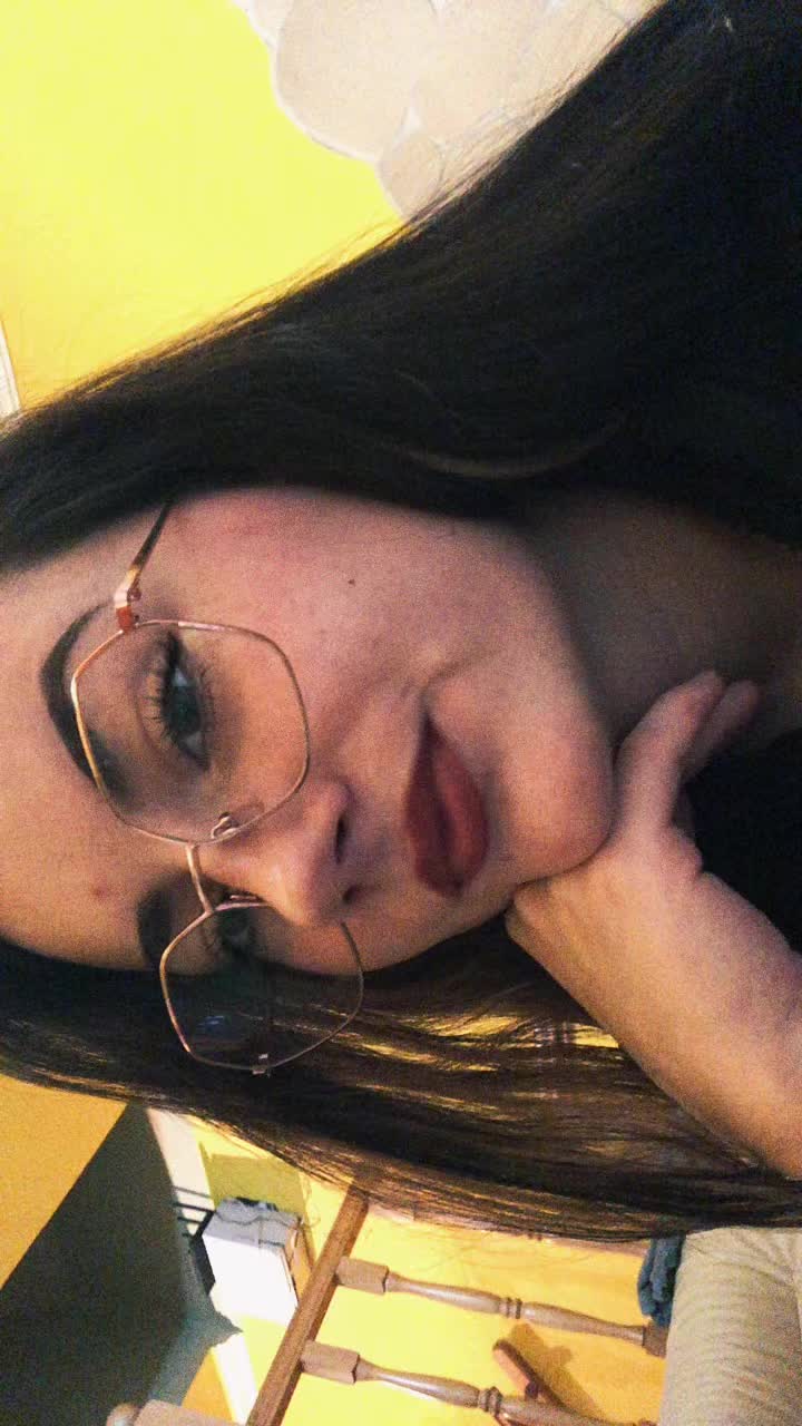 @🫂💋
