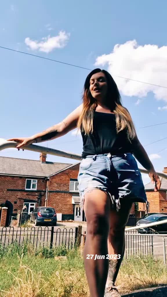 @Nikki-Louise993