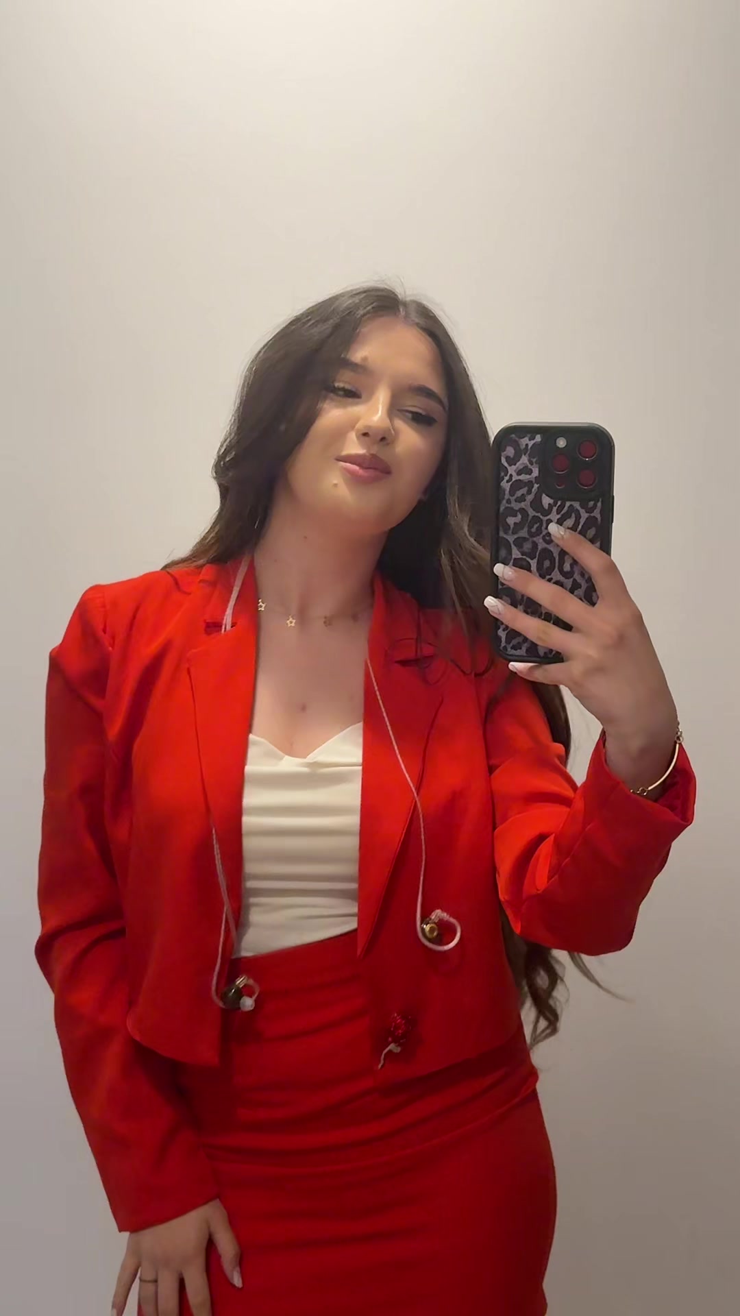 @𝐌𝐄𝐃𝐀𝐍𝐀🎙️