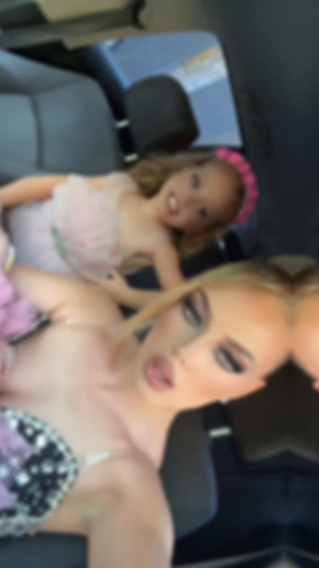 @Larisa AL