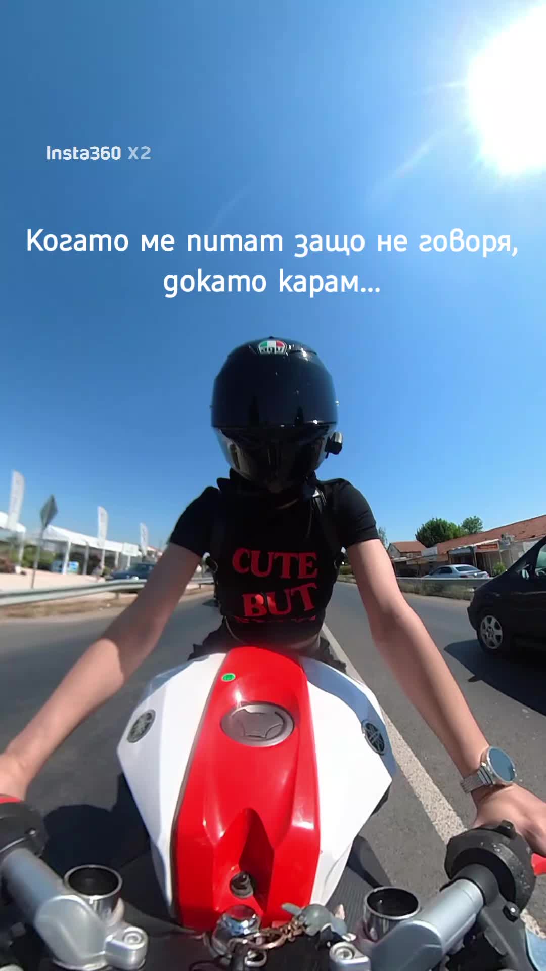 @BrunetteRider