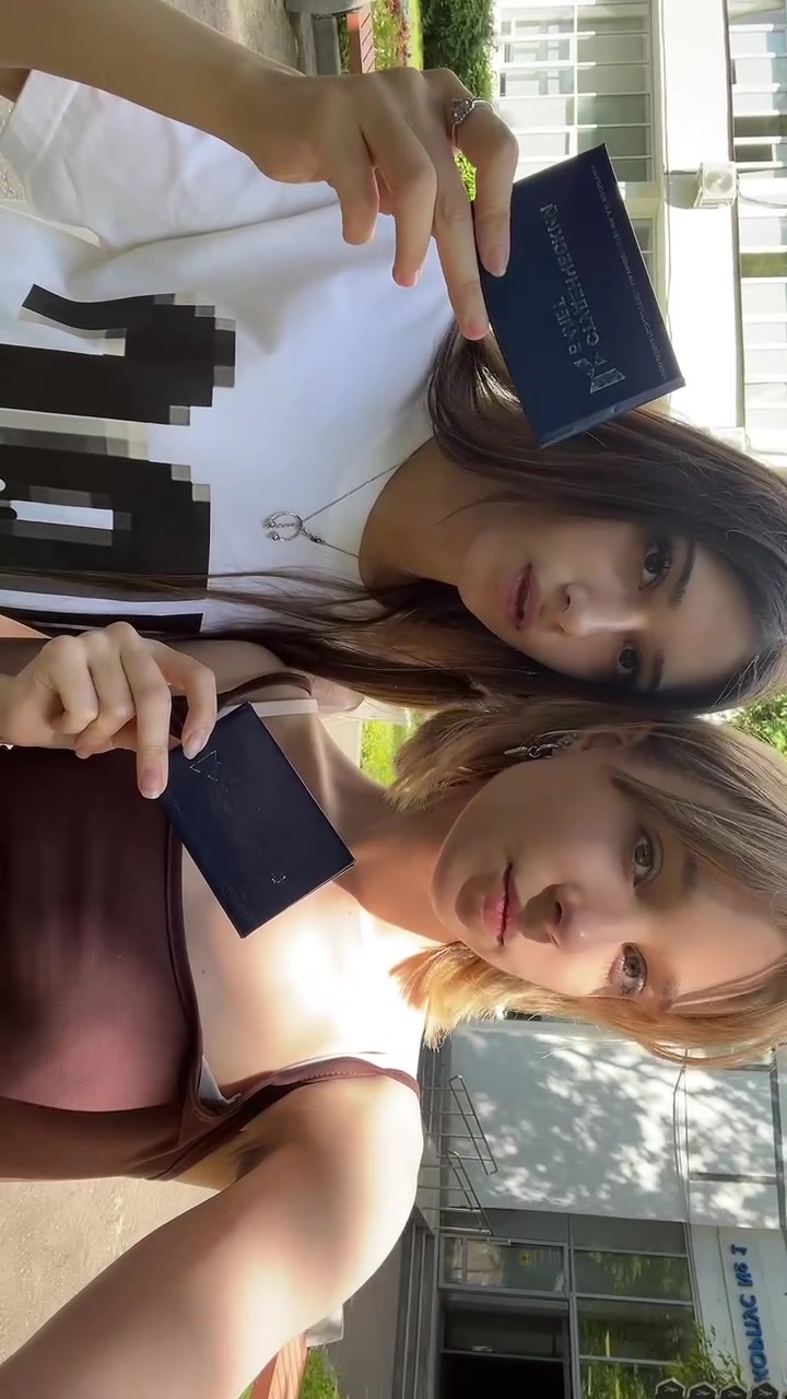 @LIL TESSA