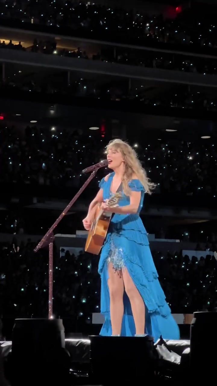 @𓂃꙳⋆videos from the eras tour