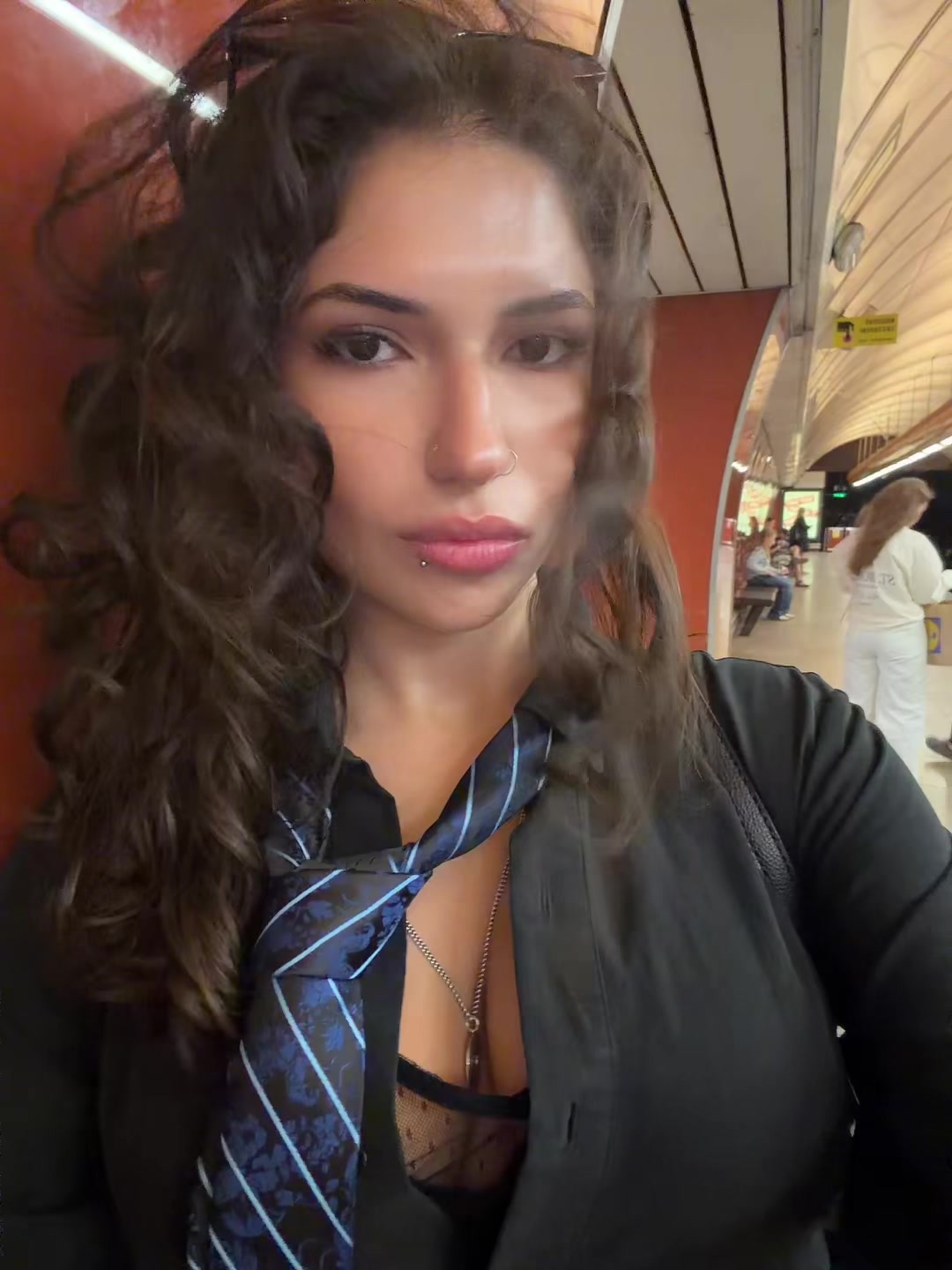 @g