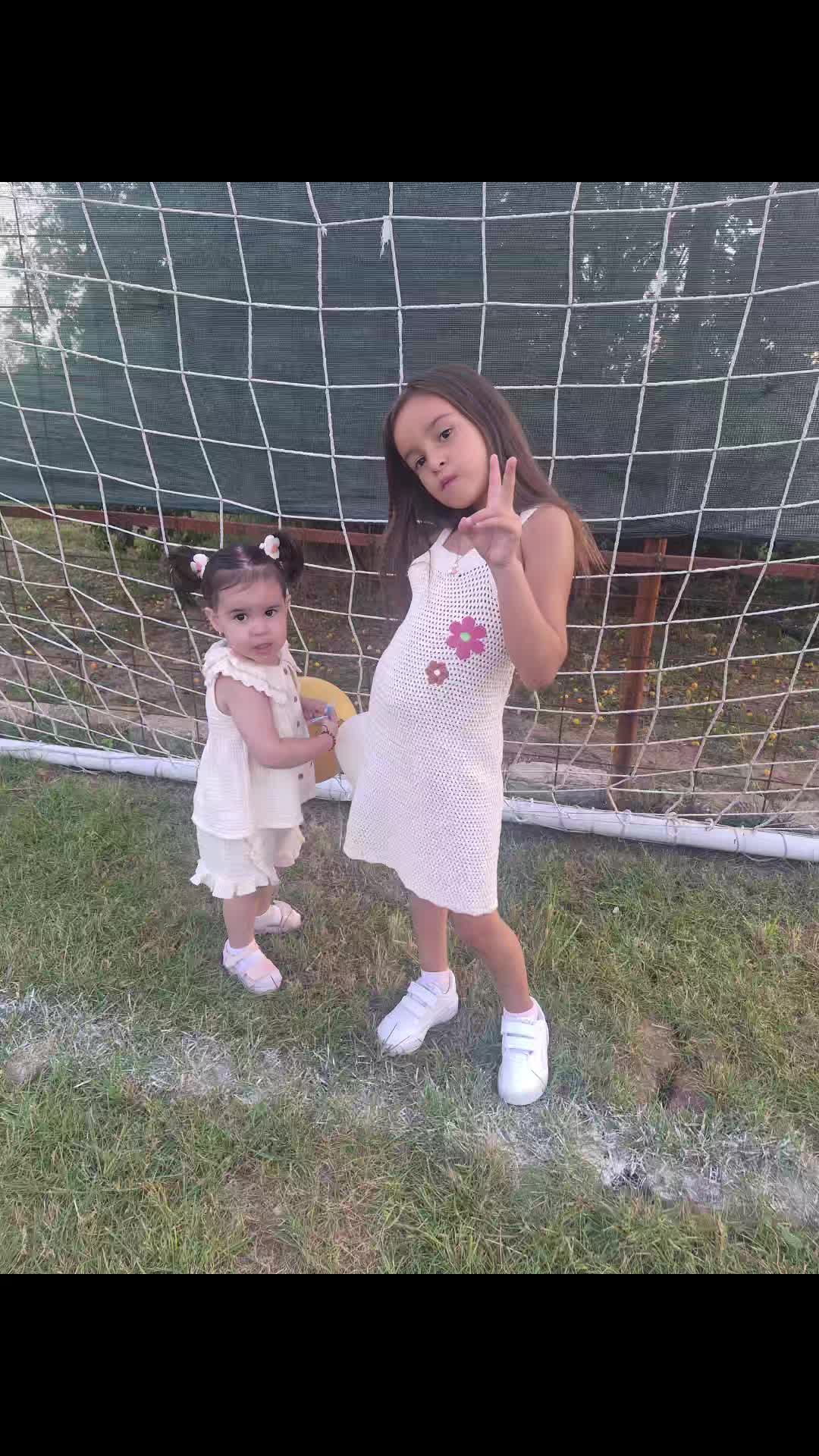 @Nicoleta👭Ranya&Azaleea!