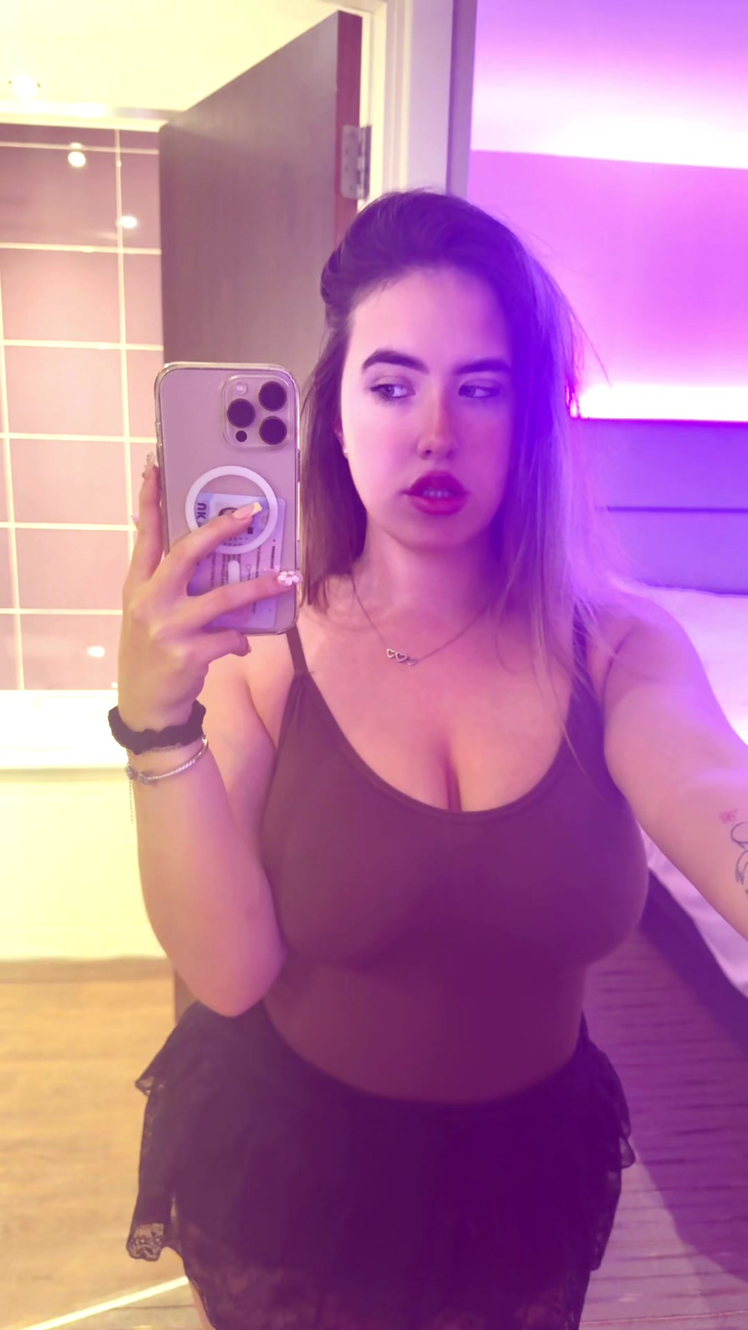 @Livelizabethxoxo
