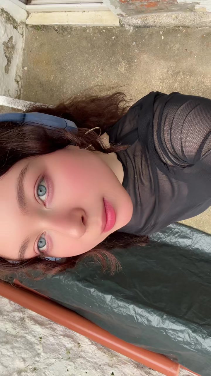 @Amber_petite_fawn