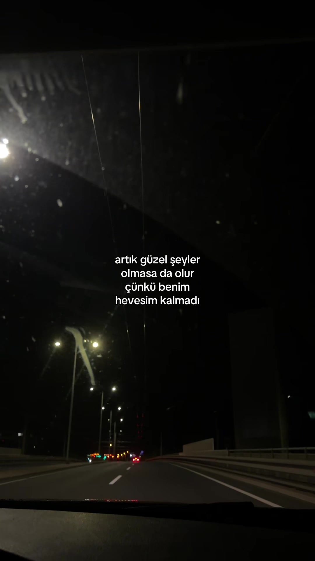 @•