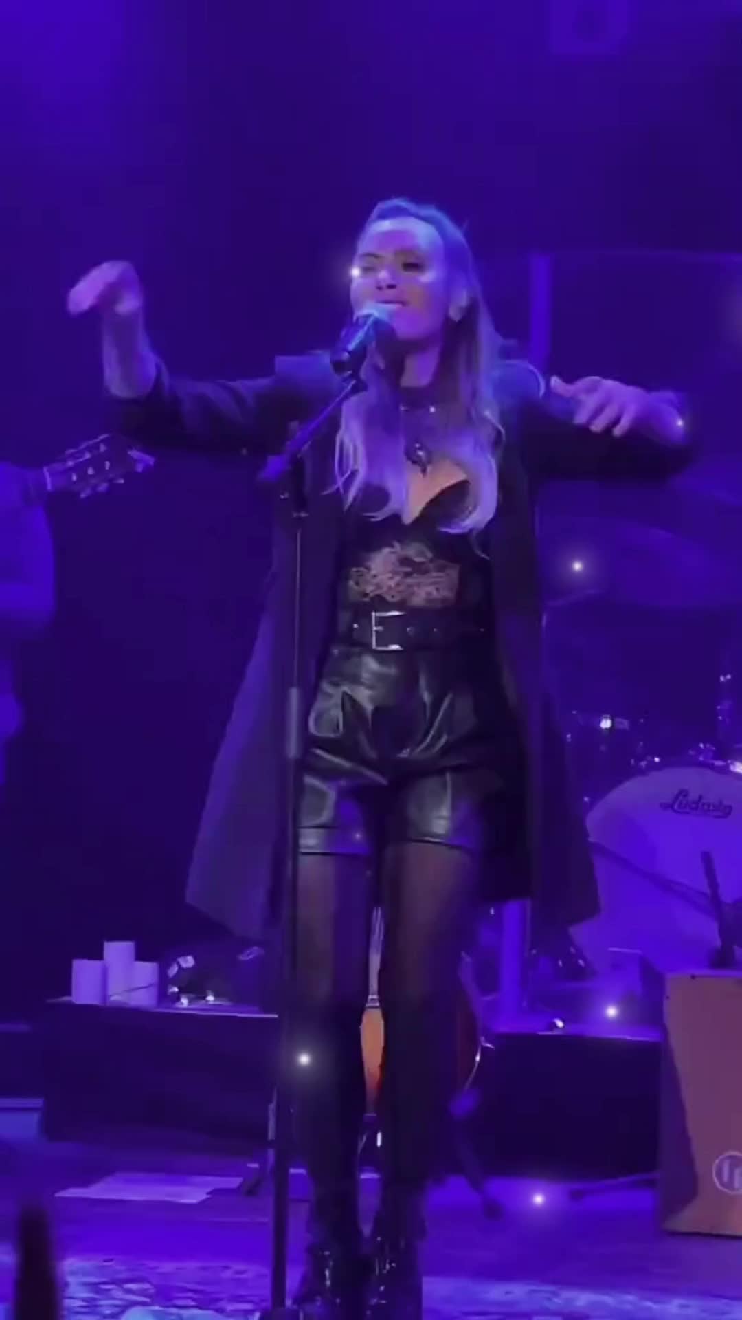 @Isa💜