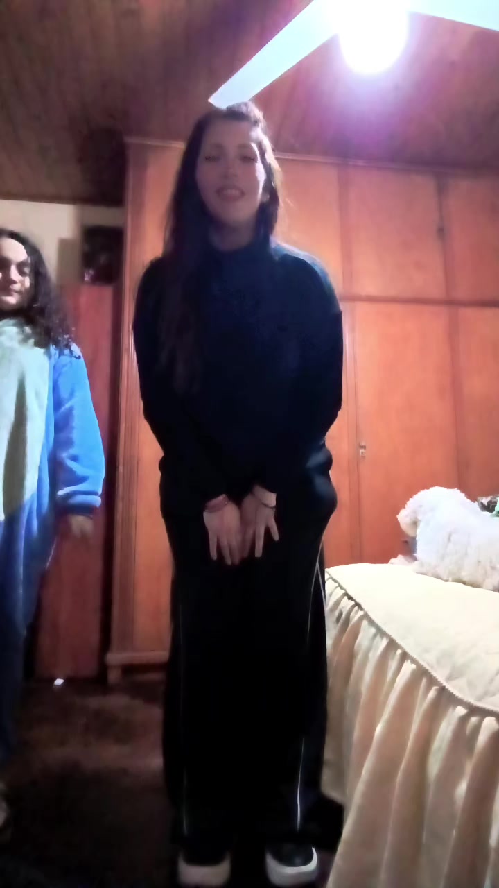 @candee✨🍒🫧🪼🌷🌈🥥🍓